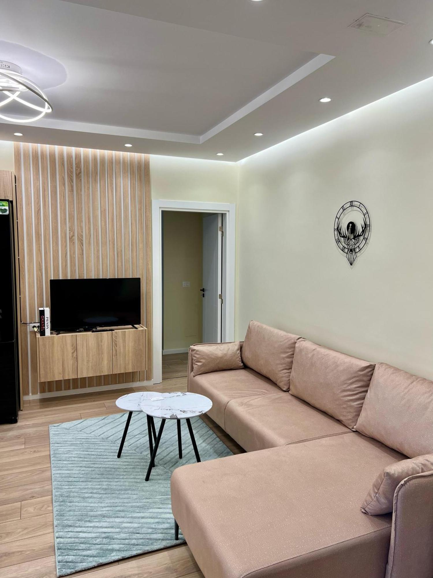 Appartamento Metropolitan Charm: Cozy 1br In 7min To Skanderbeg Tirana